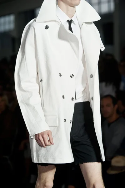 Look 1